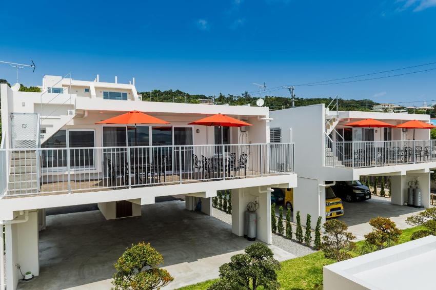 Four Season Resort Kouri Island