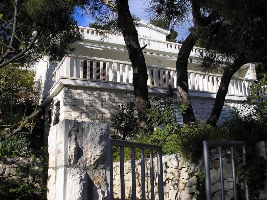 Apartments Zelko - with garden