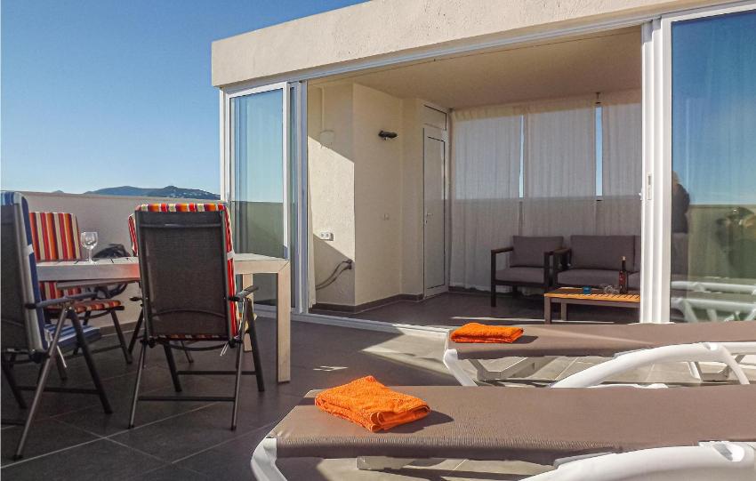 Stunning apartment in Piles with WiFi, Outdoor swimming pool and Swimming pool