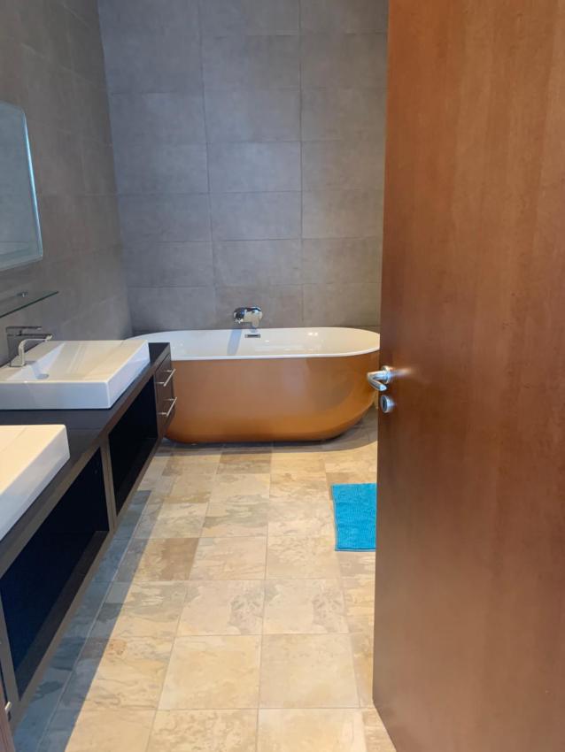 WATERFRONT HOUSE 3 BEDROOM