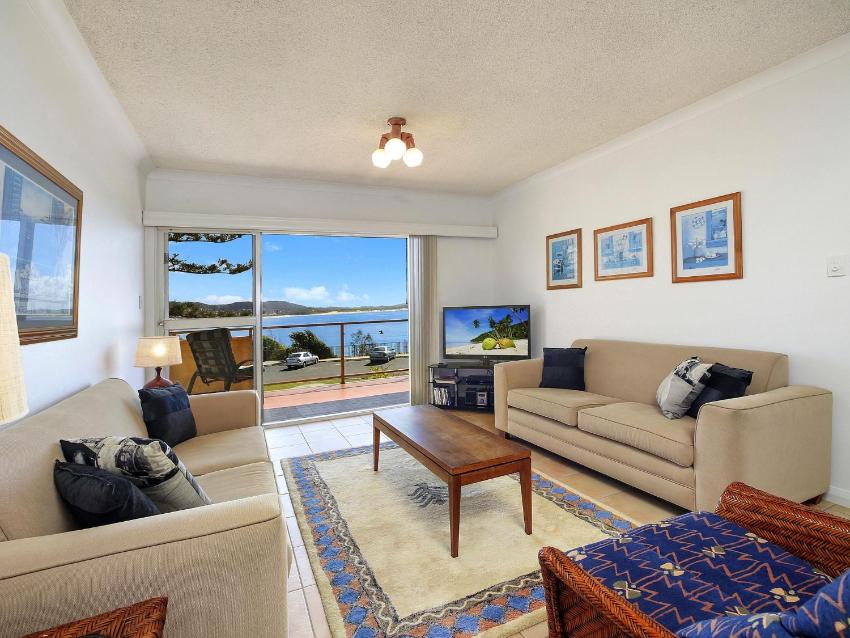 Relax With Ocean Facing Unit at Terrrigal Beach