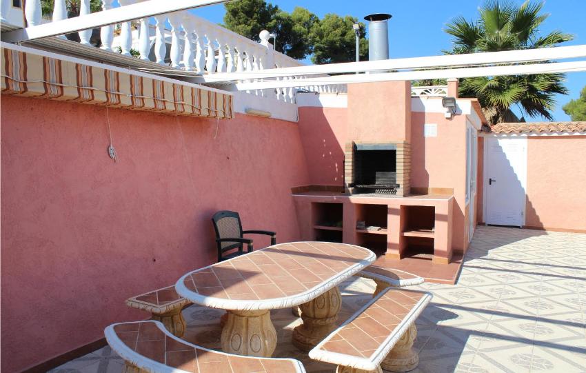 Awesome home in Tosal with 4 Bedrooms, Jacuzzi and WiFi