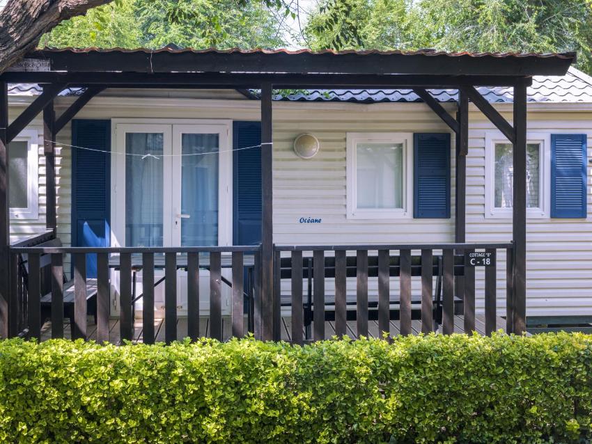 Cozy chalet with a terrace, just 200 m. from the beach