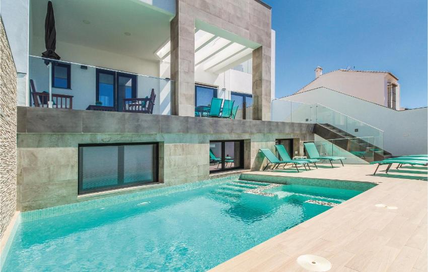 Beautiful home in Nerja with 3 Bedrooms, WiFi and Swimming pool