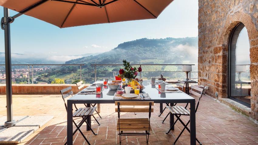 PODERE DELLE SORGENTI 4&2, Emma Villas