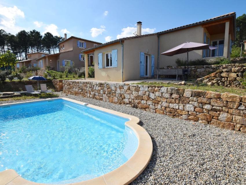 Beautifully located holiday villa with private swimming pool and lovely view