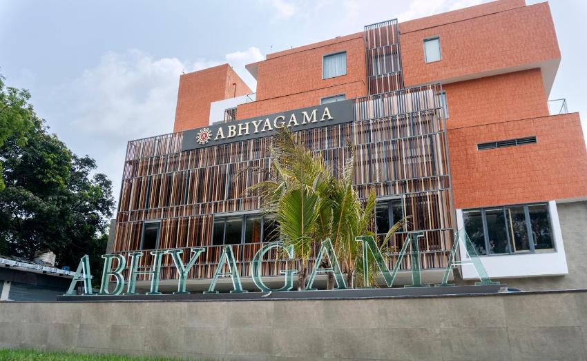 Abhyagama Hotel