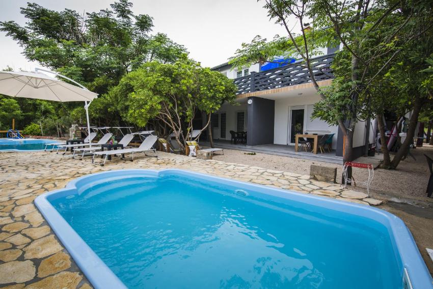 Poolincluded - Holiday Home Mabelle