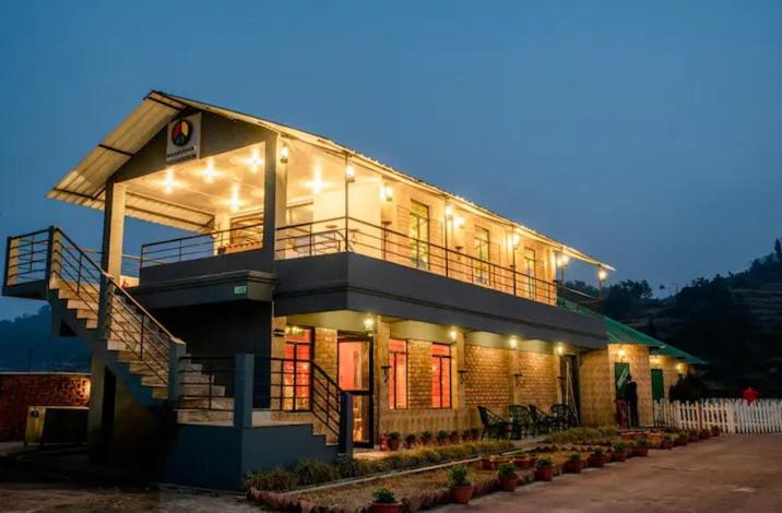 Woodstock Farm House