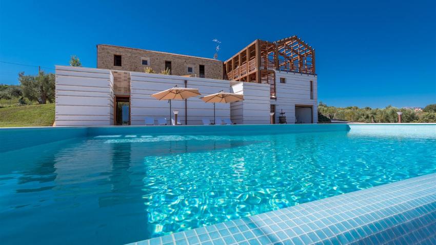 LA MARTINA 12, Emma Villas