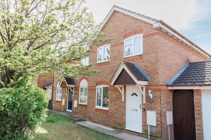 The Oval I CMK Executive & Stylish House I eco-Serviced Accommodation I SILVA