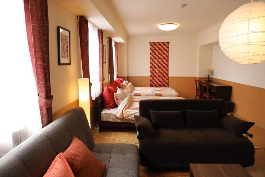 ケイアイコンホテルズ 新栄301