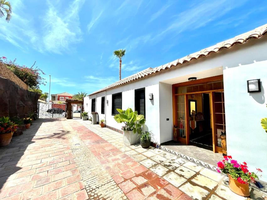 Villa con Wifi, piscina privada, AC y BBQ en Tenerife Sur