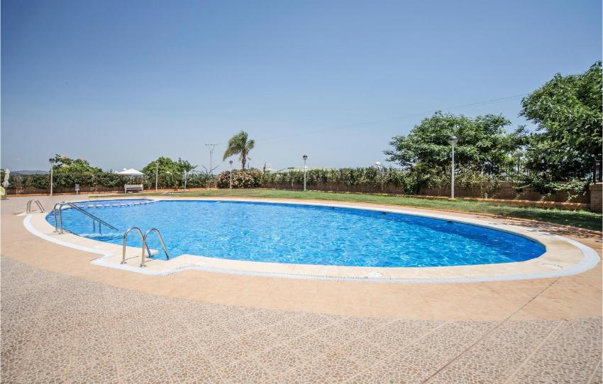 Beautiful apartment in Cabanes with 2 Bedrooms and Outdoor swimming pool