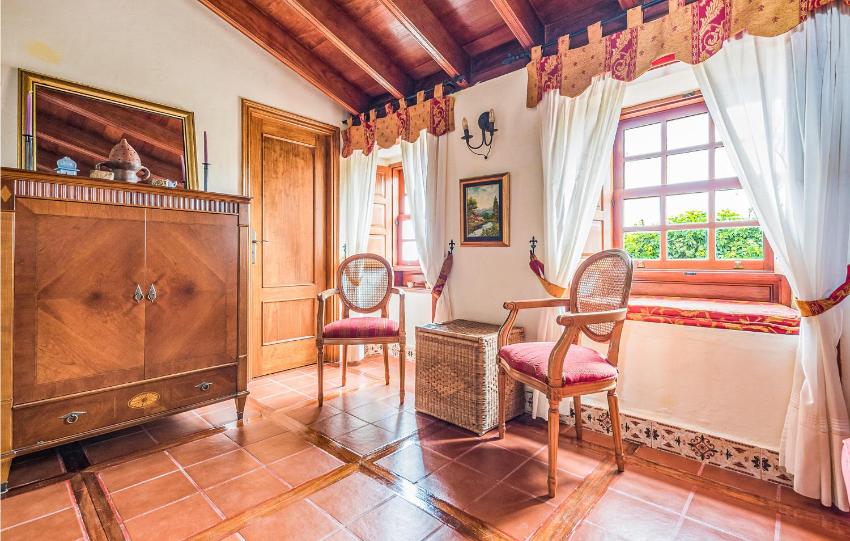 Nice apartment in Valle de Guerra with 2 Bedrooms, Outdoor swimming pool and Swimming pool