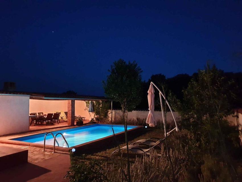 Holiday home in Muntic/Istrien 31126