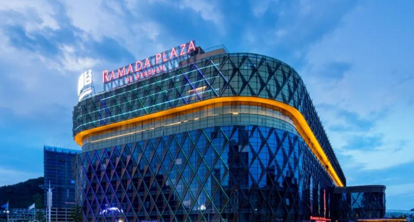 Ramada Plaza by Wyndham Anshun