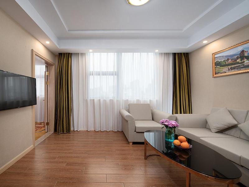 Vienna Hotel(Ganzhou Railway Station Shop)