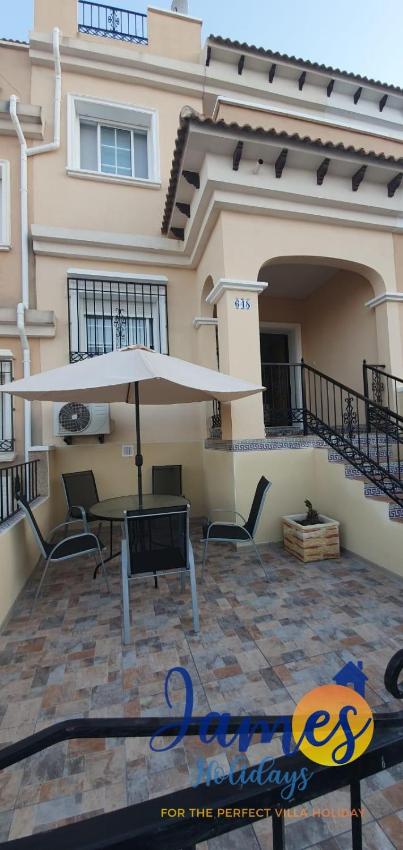 Entre Golf Townhouse with Communal Pool VM16