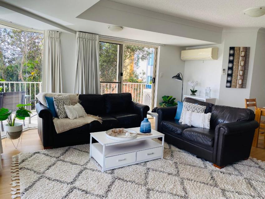 Steps From The Beach 3br Apt FREE Wifi,Pool,Parking,Apple TV