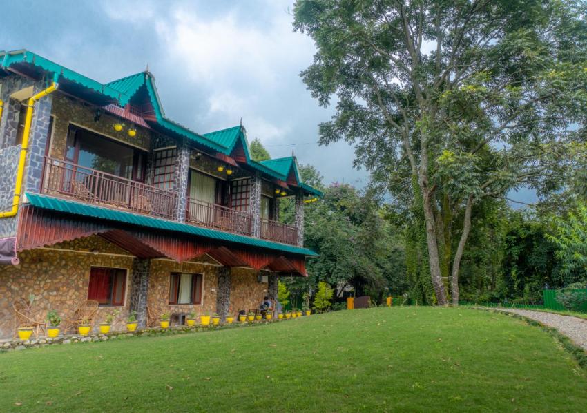 The Hosteller Naukuchiatal, Bhimtal