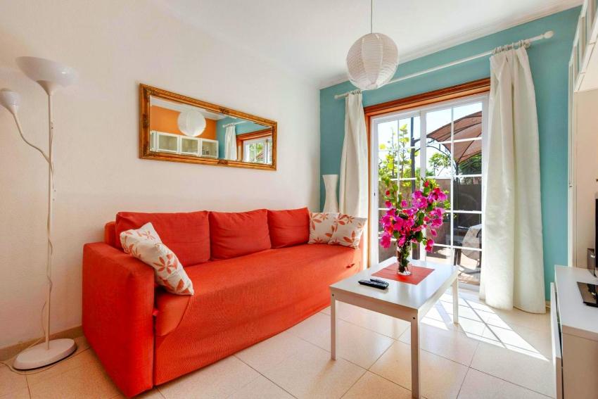 Remarkable 2-Bed House in Arona