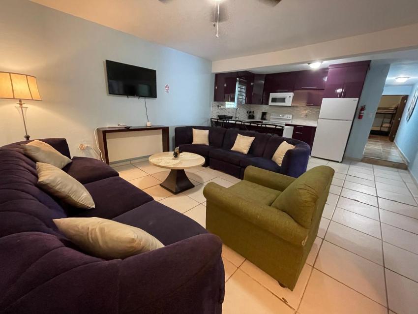 NEW Sleeps up to 10, Near Beach, Quiet Area