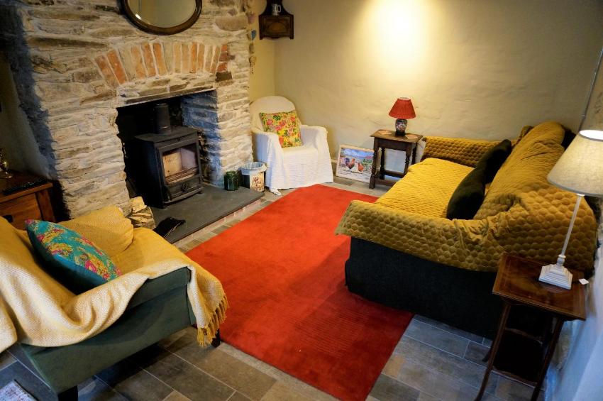 Cosy Coles Cottage