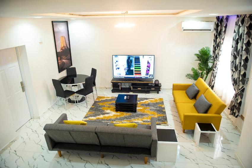 Furnished 3 bedroom Semi-Detached Duplex, House - 24Hrs Elect/WIFI/Security