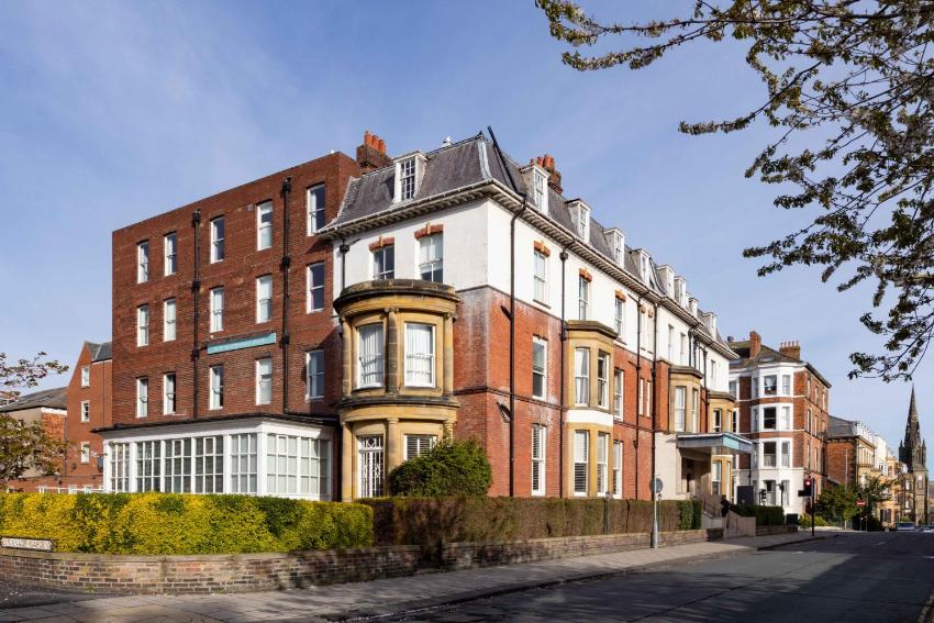 The New Southlands Hotel