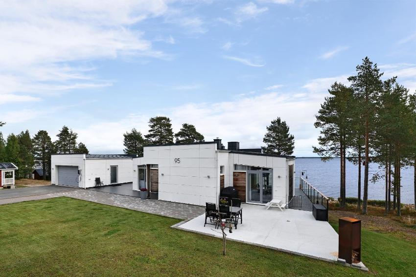 Luxury modern 5BR beach House for Weekend Getaways near Piteå