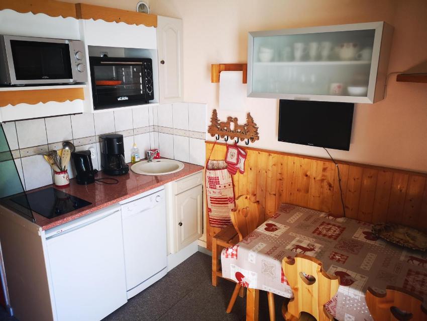 Studio 5 pax Plein Soleil - Propre, bon marché, emplacement top !