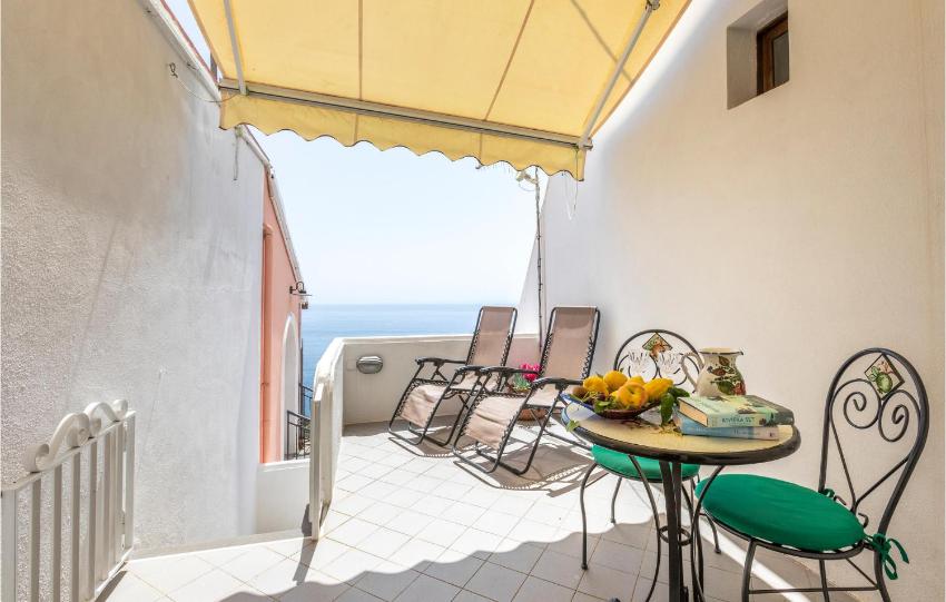 Nice home in Furore with 1 Bedrooms and WiFi