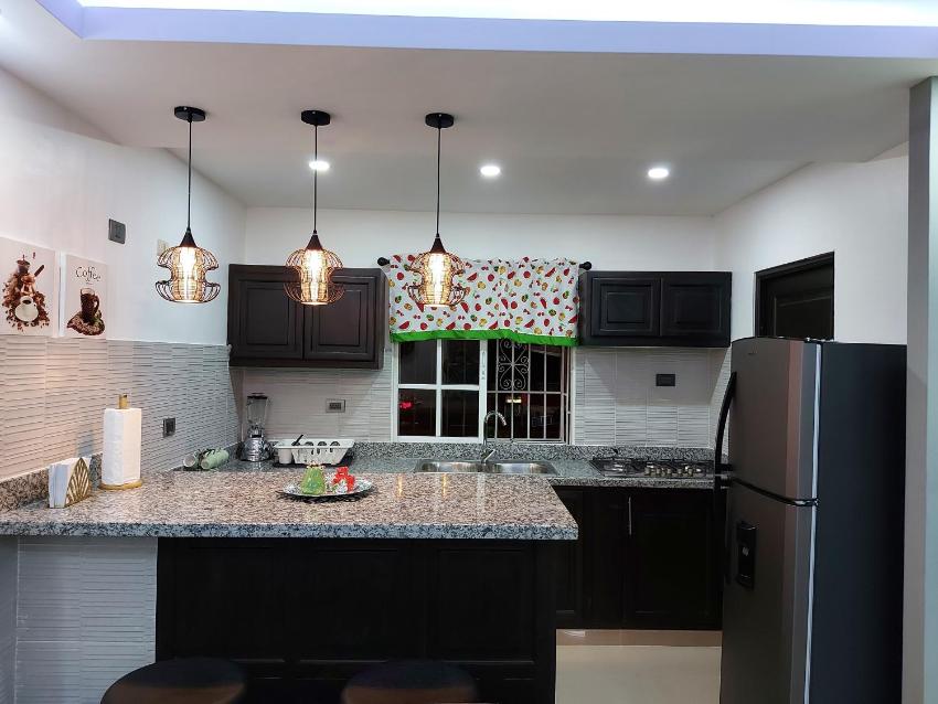 4to nivel 2 habitaciones 2 baños Alma Rosa I