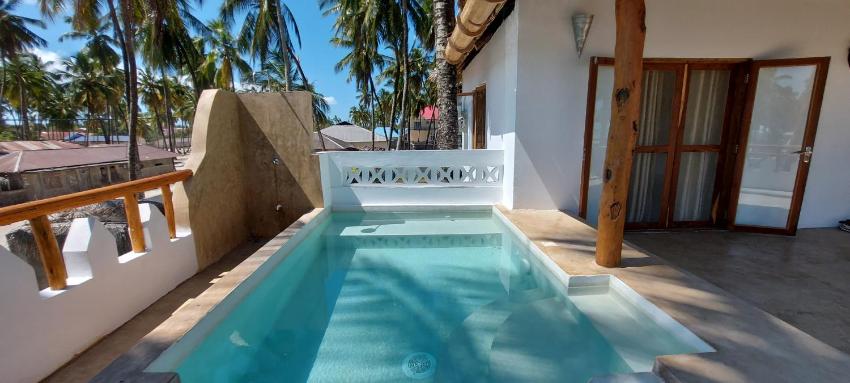 MOYO top floor apartment