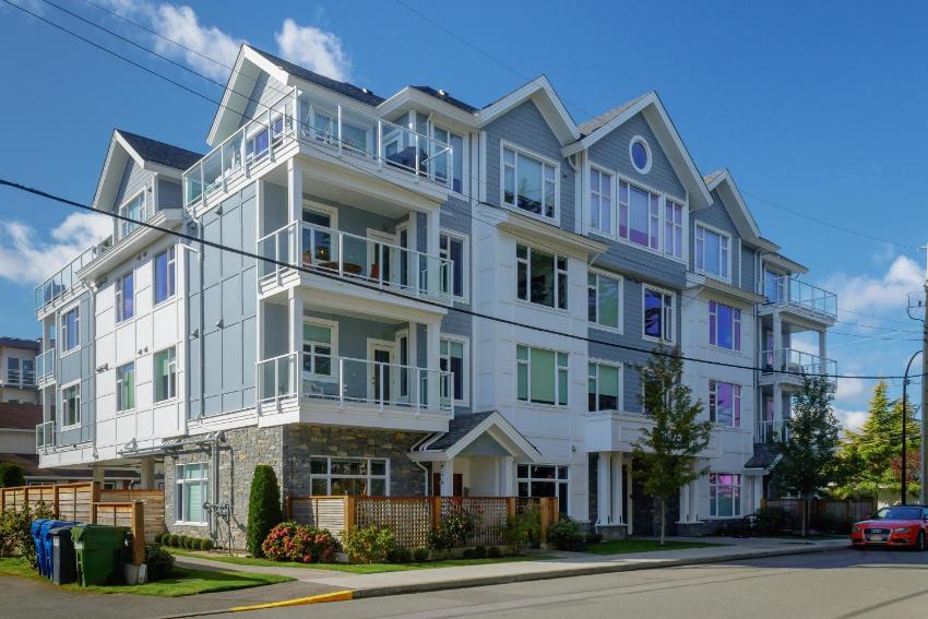 Penthouse, ocean views, wrap around balcony