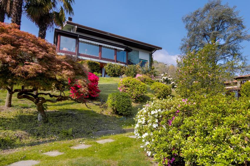 UN SOGNO SUL LAGO LUXURY VILLA