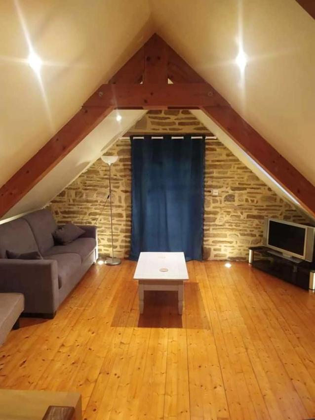 Maison d'une chambre avec piscine partagee spa et jardin amenage a Rostrenen