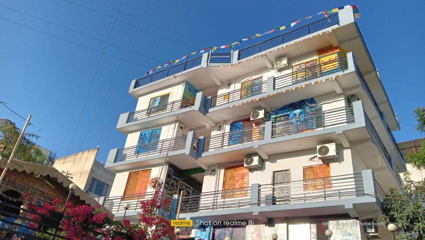 Orchid Hostel and Hotel