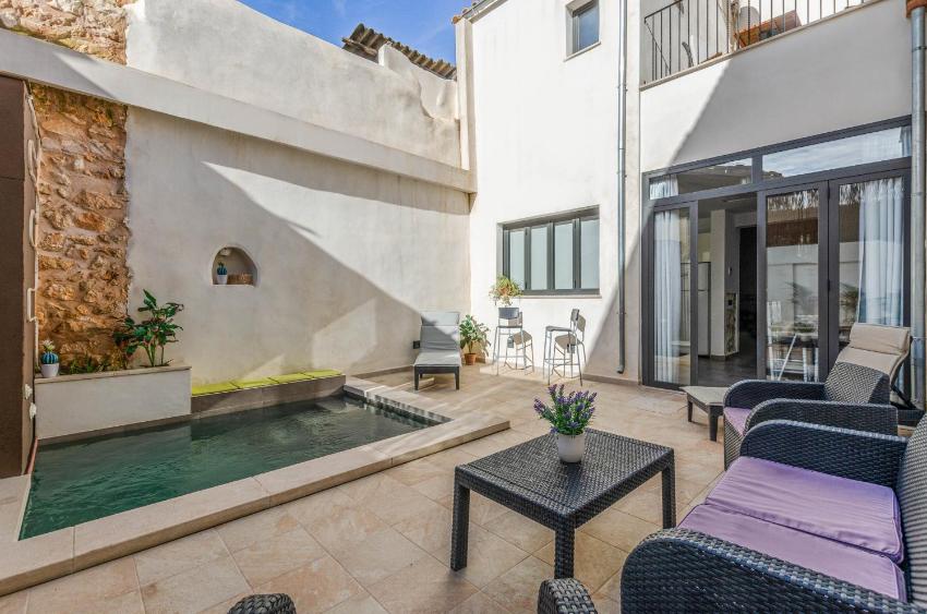 YourHouse Can Jordi, air conditioned holiday house with private pool