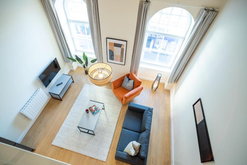 Modern 1, 2, & 3 Bed Apartments Ipswich near Christchurch Park & Ipswich Waterfront - City View by Opulent