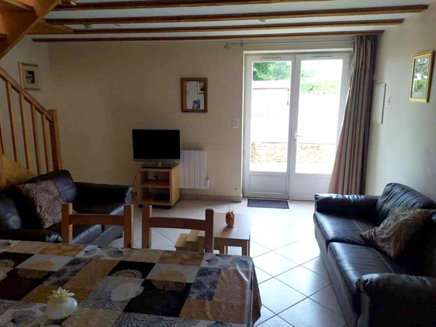 Maison de 2 chambres avec piscine partagee jardin amenage et wifi a Rostrenen