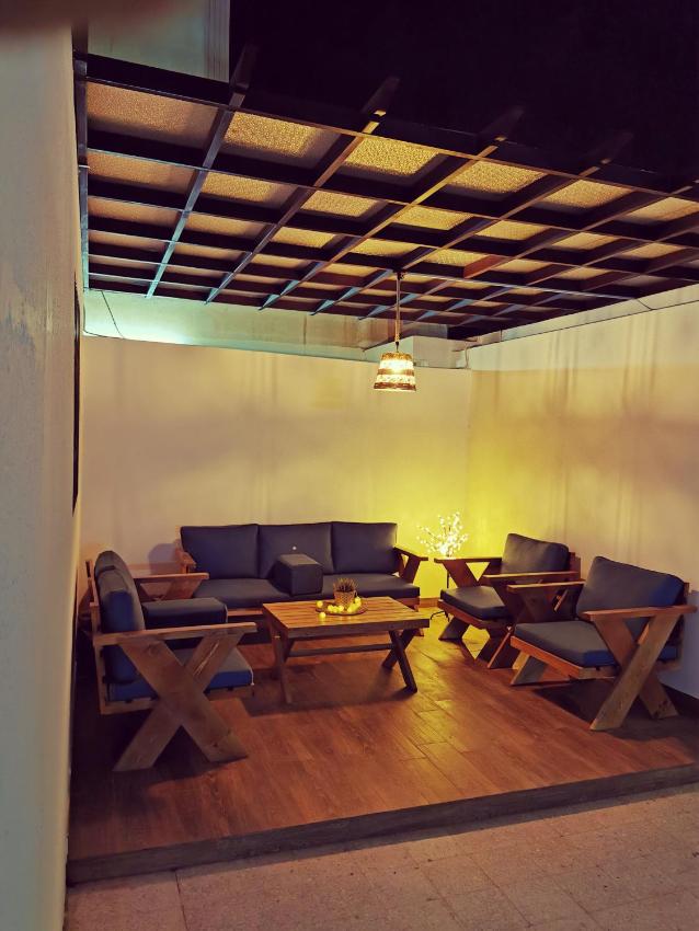 فيلا واسعة بفناء خارجي#