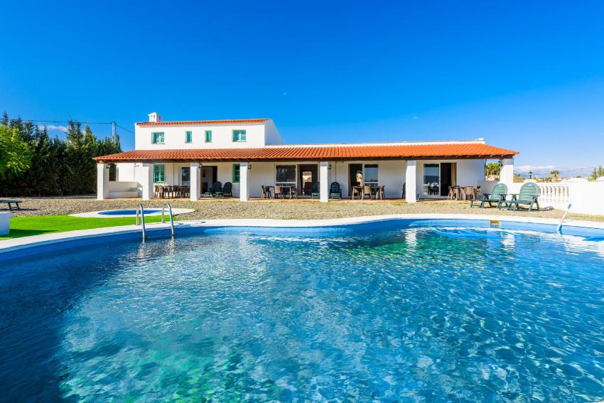 Cubo's Estudio El Patio Andaluz 2