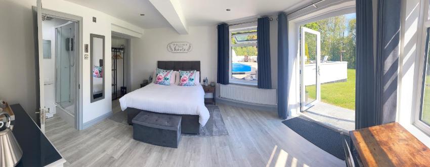 Stunning contemporary 1 bedroom En-suite Annexe