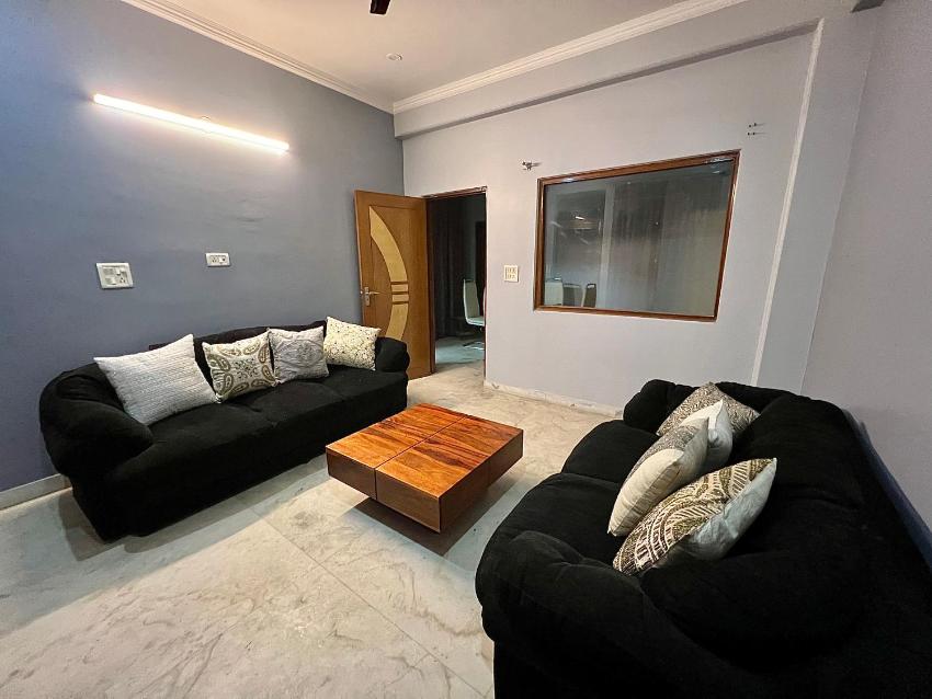 2 BHK entire floor Near Medanta hospital