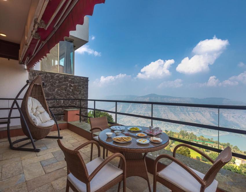 SaffronStays Aurelia - Balinese villa with breathtaking valley views