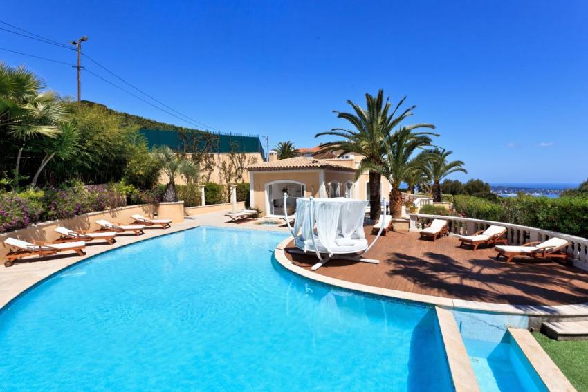 Cannes Luxury Rental - Prestigious villa to rent in the hills of Cannes