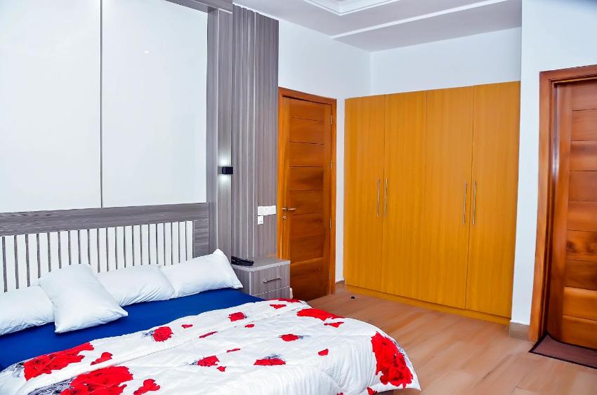 WELL FURNISHED LUXURY 1 BEDROOM @ AMERICA LUXURY EXTENDED STAY