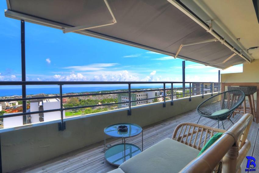 Appartement PANORAMIK avec une vue à 280 degrés situé à Sainte-Clotilde